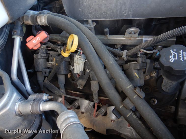 image for item DH8065 2005 Chevrolet Suburban 1500 LT  SUV