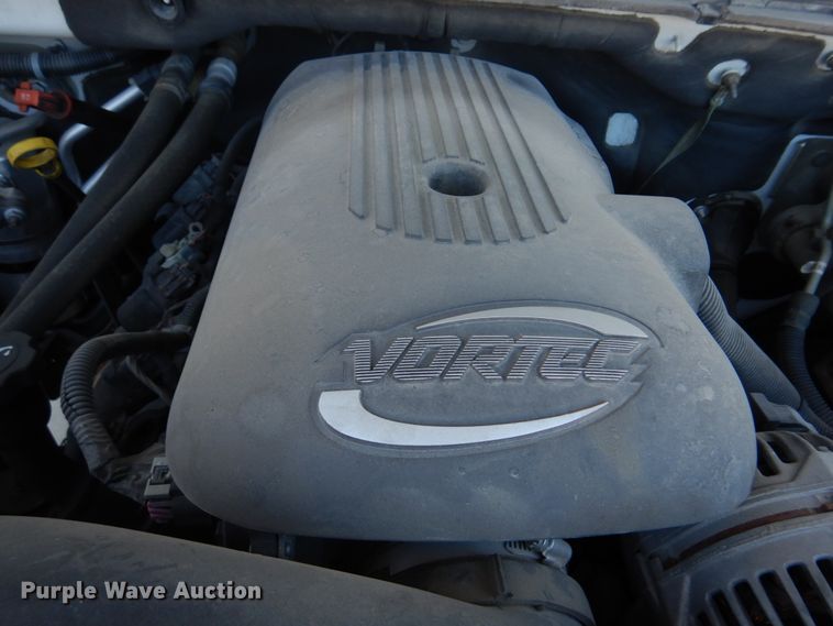 image for item DH8065 2005 Chevrolet Suburban 1500 LT  SUV