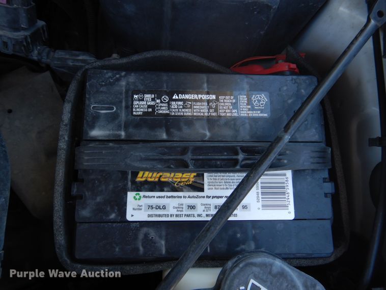 image for item DH8065 2005 Chevrolet Suburban 1500 LT  SUV