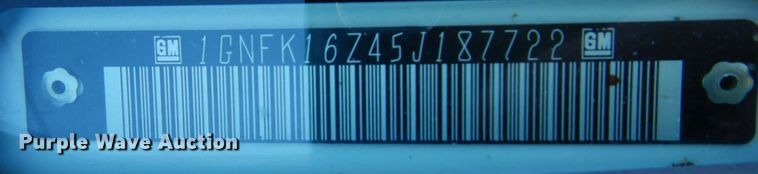 image for item DH8065 2005 Chevrolet Suburban 1500 LT  SUV