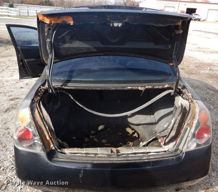 image for item DH8072 2003 Nissan Altima 3.5 SE