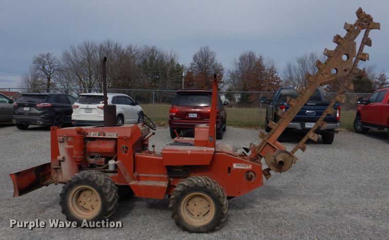 image for item DH8075 1973 Ditch Witch R40  trencher