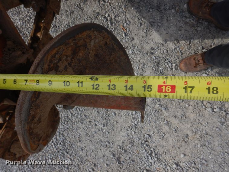 image for item DH8075 1973 Ditch Witch R40  trencher