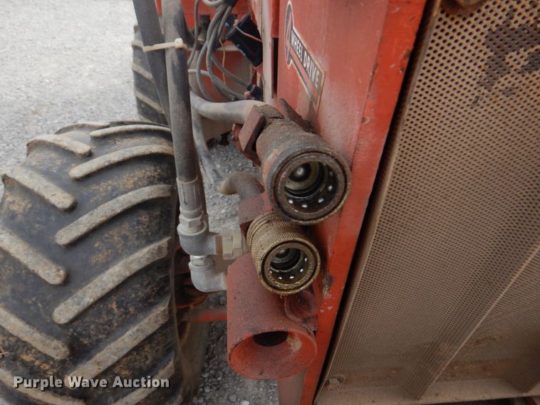 image for item DH8075 1973 Ditch Witch R40  trencher