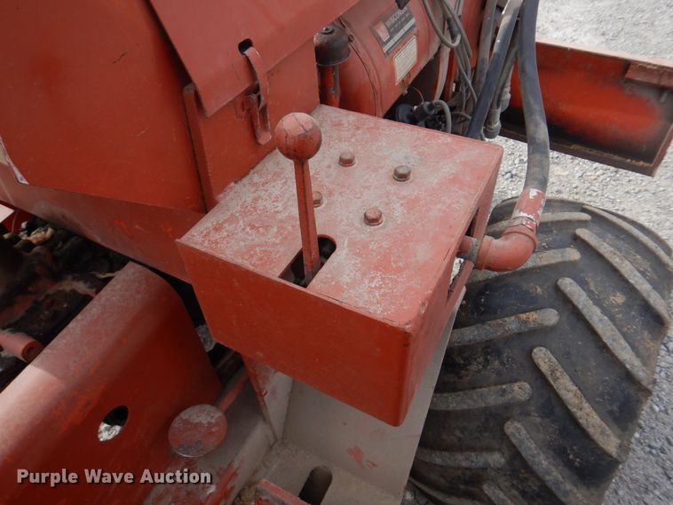 image for item DH8075 1973 Ditch Witch R40  trencher