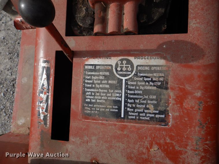 image for item DH8075 1973 Ditch Witch R40  trencher