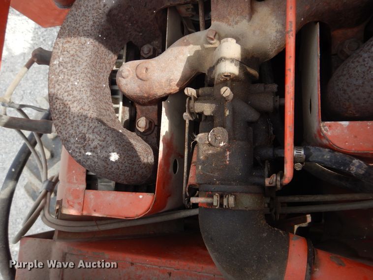 image for item DH8075 1973 Ditch Witch R40  trencher