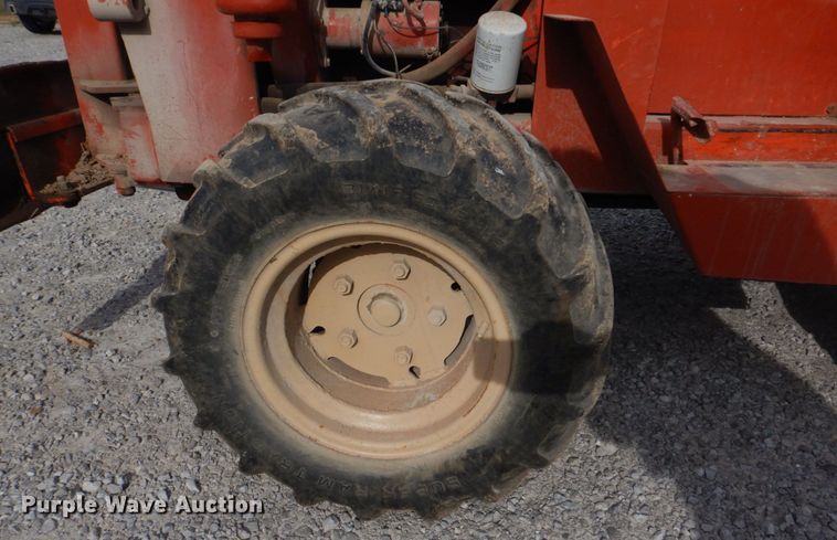 image for item DH8075 1973 Ditch Witch R40  trencher