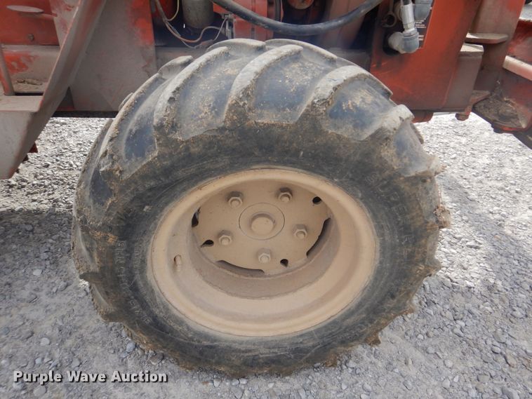 image for item DH8075 1973 Ditch Witch R40  trencher