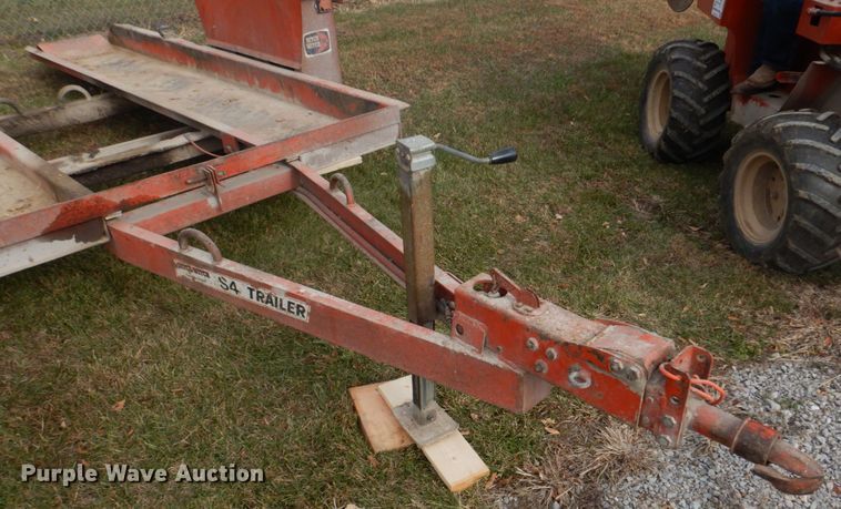 image for item DH8075 1973 Ditch Witch R40  trencher