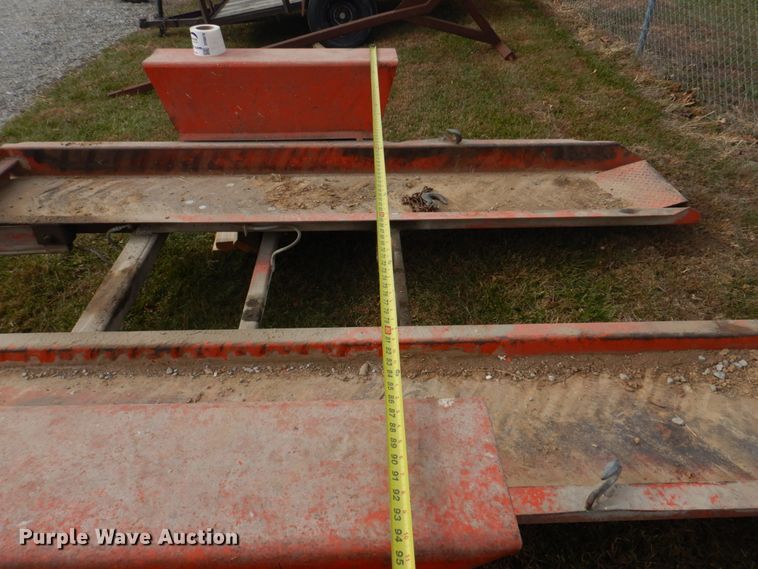 image for item DH8075 1973 Ditch Witch R40  trencher