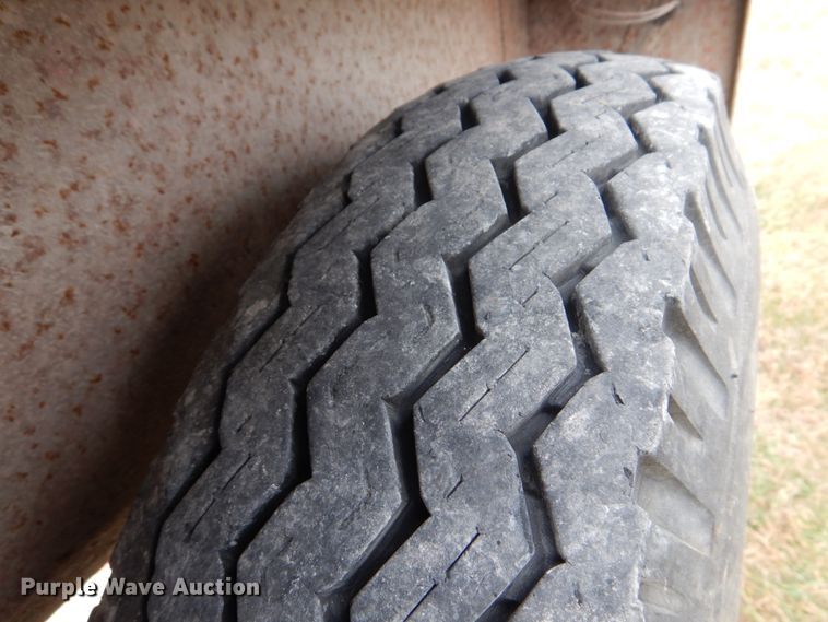 image for item DH8075 1973 Ditch Witch R40  trencher