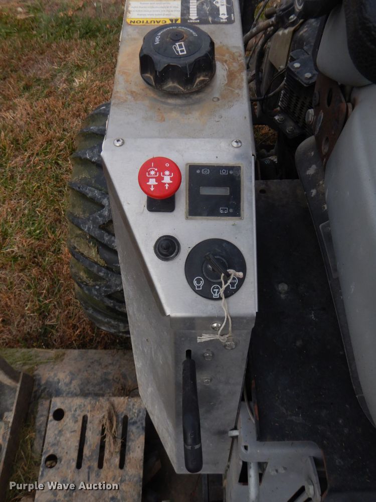 image for item DH8079 Dixie Chopper Silver Eagle HP  ZTR lawn mower