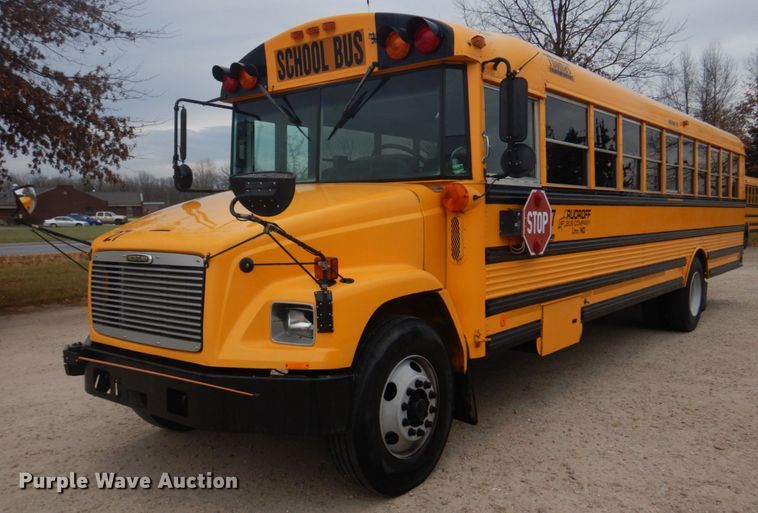 image for item DH8122 2002 Freightliner  Thomas Built school bus