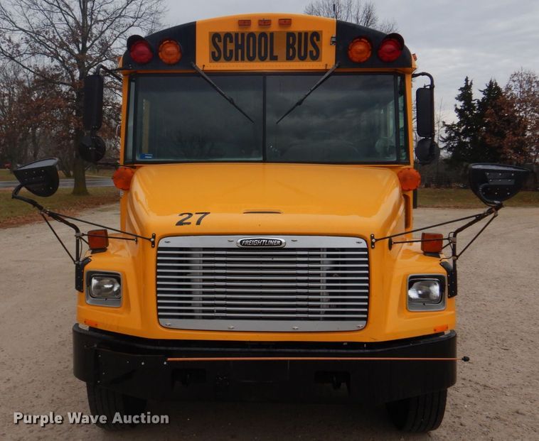image for item DH8122 2002 Freightliner  Thomas Built school bus