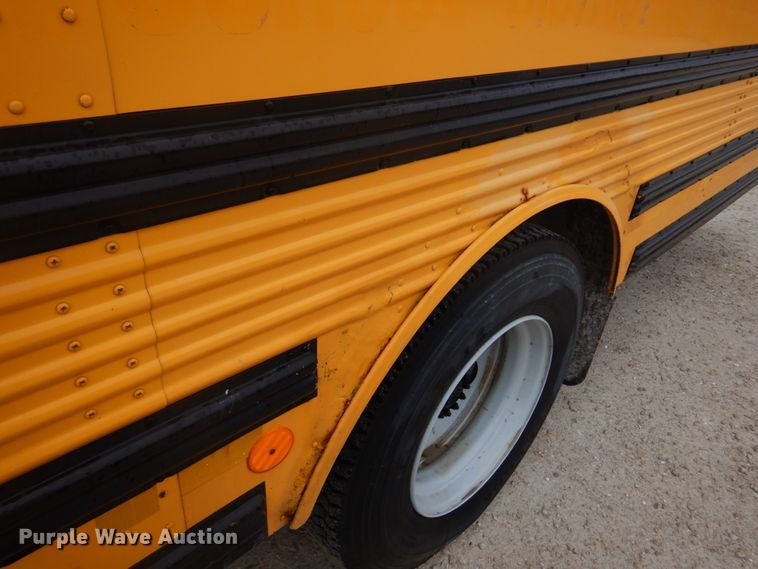 image for item DH8122 2002 Freightliner  Thomas Built school bus