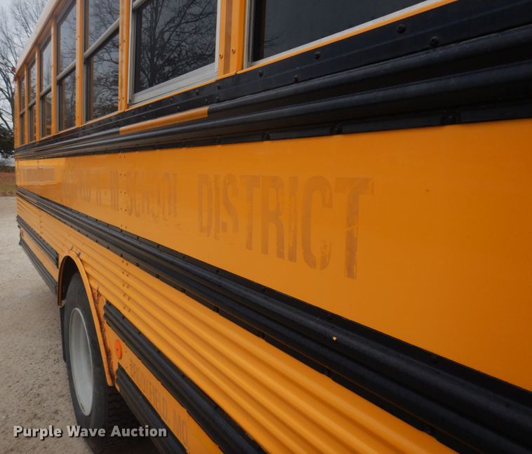 image for item DH8122 2002 Freightliner  Thomas Built school bus