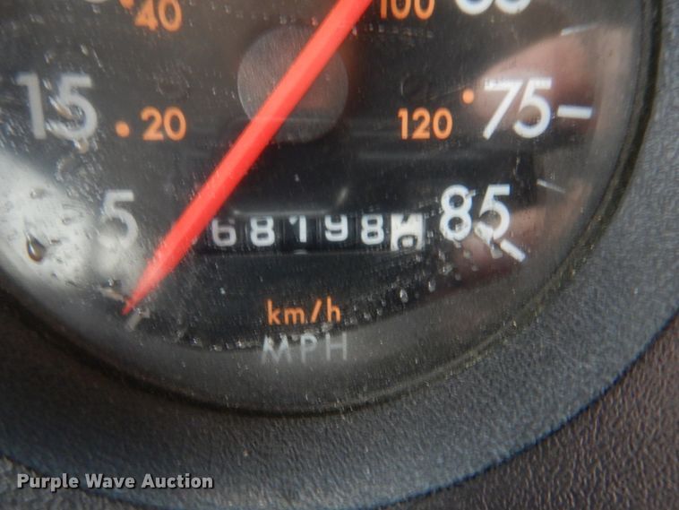 image for item DH8122 2002 Freightliner  Thomas Built school bus