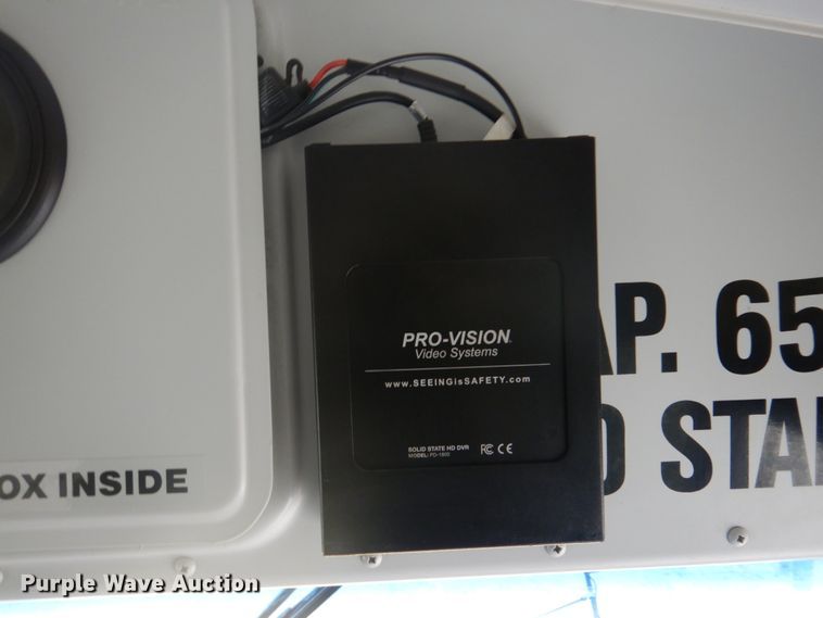 image for item DH8122 2002 Freightliner  Thomas Built school bus