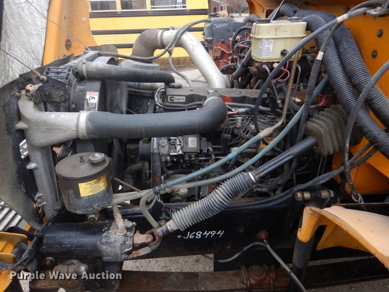 image for item DH8122 2002 Freightliner  Thomas Built school bus