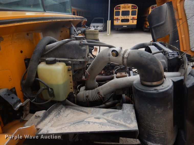 image for item DH8122 2002 Freightliner  Thomas Built school bus