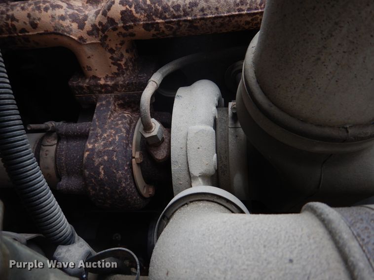 image for item DH8122 2002 Freightliner  Thomas Built school bus