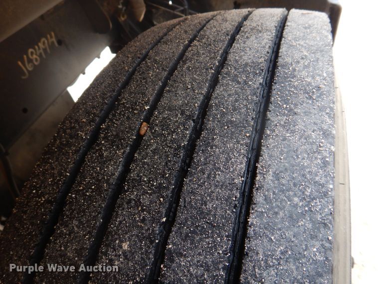 image for item DH8122 2002 Freightliner  Thomas Built school bus