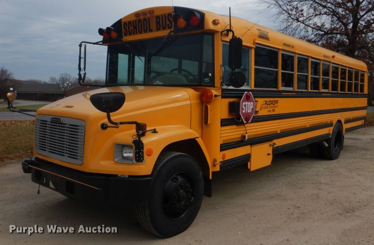 image for item DH8123 2003 Freightliner  Thomas Built school bus