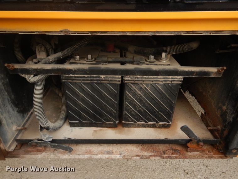 image for item DH8123 2003 Freightliner  Thomas Built school bus