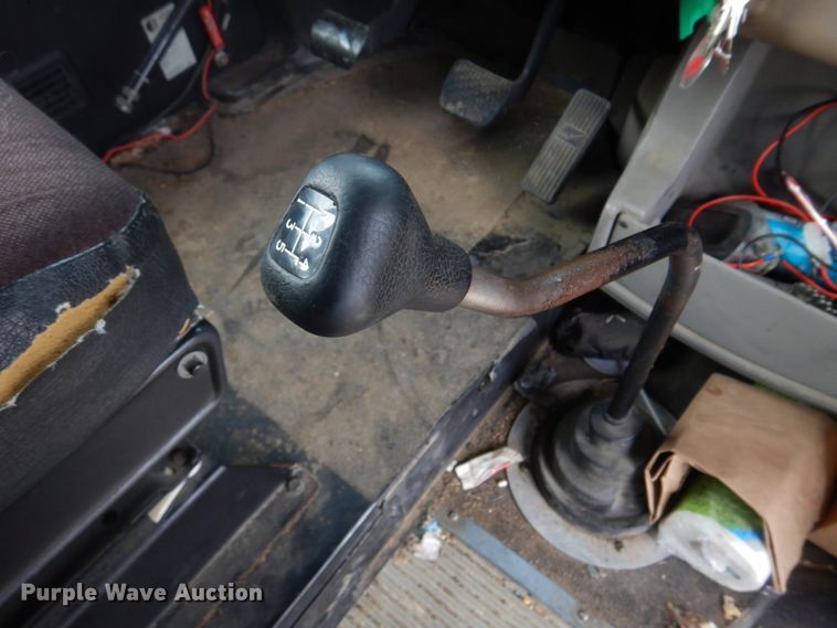 image for item DH8123 2003 Freightliner  Thomas Built school bus