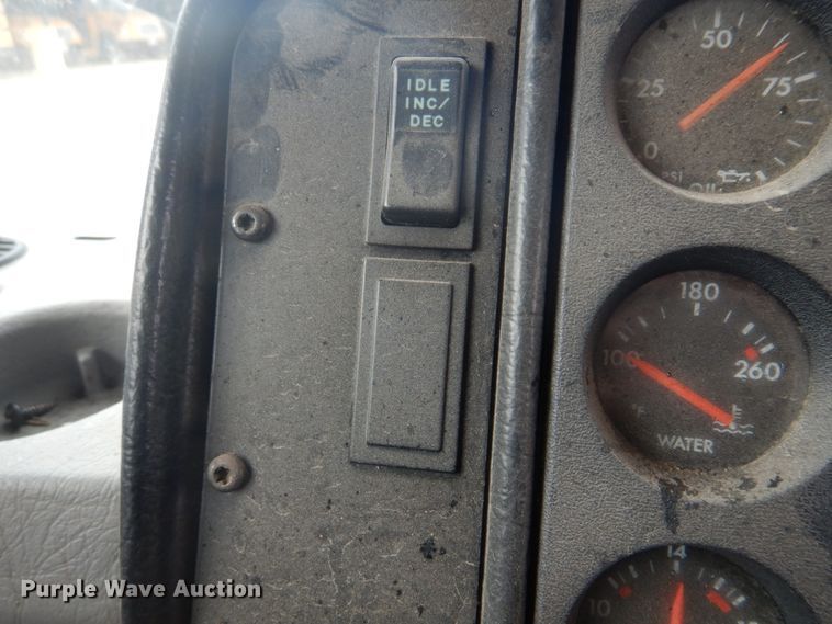 image for item DH8123 2003 Freightliner  Thomas Built school bus