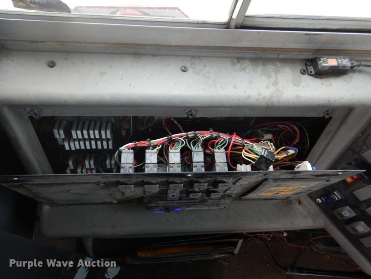 image for item DH8123 2003 Freightliner  Thomas Built school bus