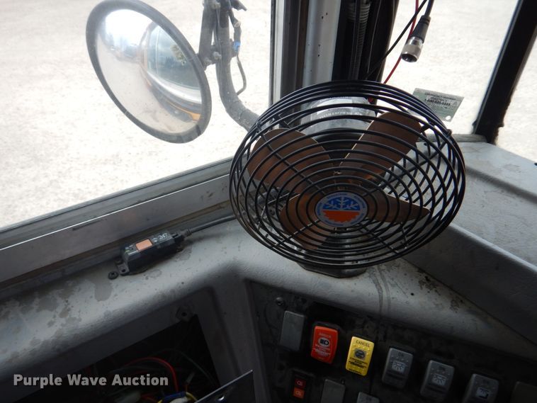 image for item DH8123 2003 Freightliner  Thomas Built school bus