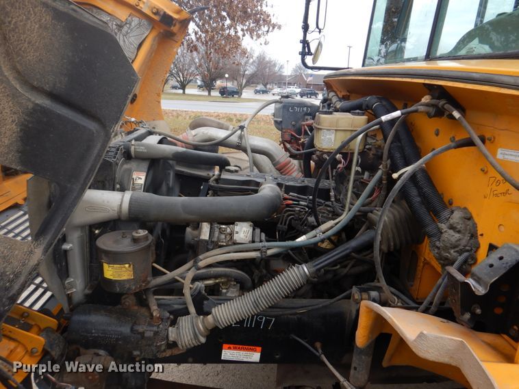 image for item DH8123 2003 Freightliner  Thomas Built school bus