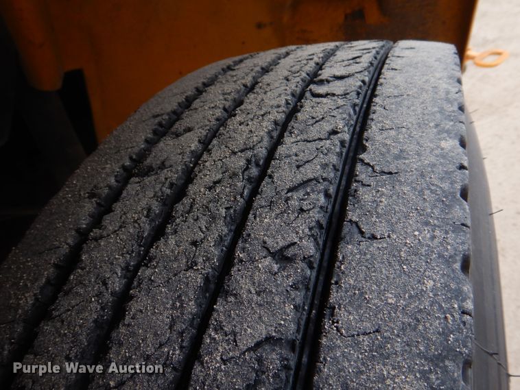 image for item DH8123 2003 Freightliner  Thomas Built school bus