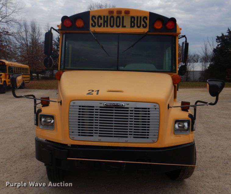 image for item DH8124 2003 Freightliner  Thomas Built school bus