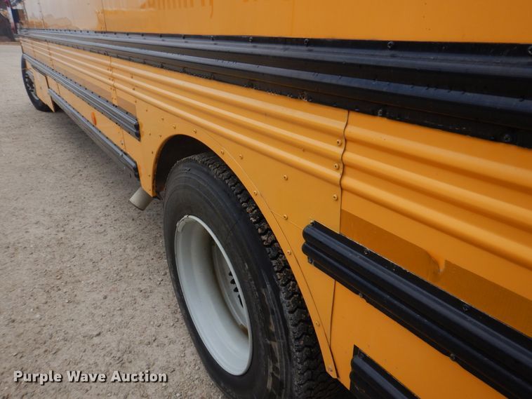 image for item DH8124 2003 Freightliner  Thomas Built school bus