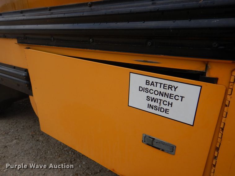 image for item DH8124 2003 Freightliner  Thomas Built school bus