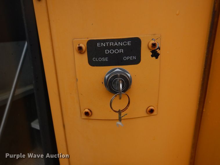 image for item DH8124 2003 Freightliner  Thomas Built school bus