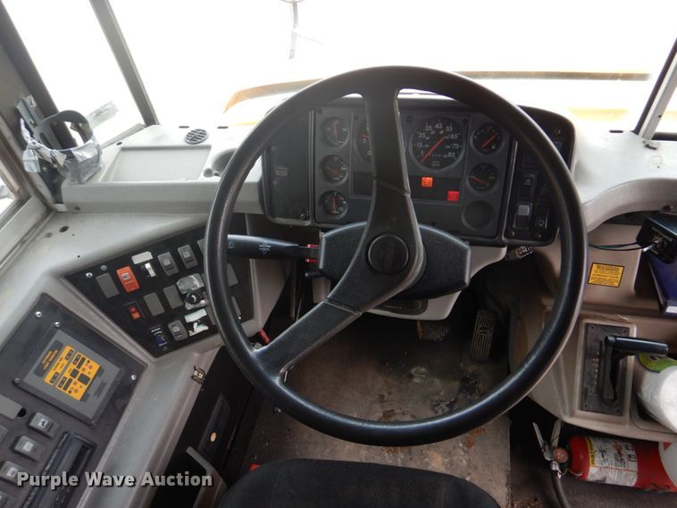 image for item DH8124 2003 Freightliner  Thomas Built school bus