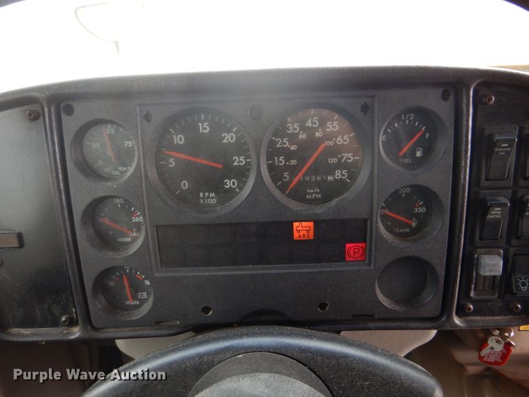 image for item DH8124 2003 Freightliner  Thomas Built school bus