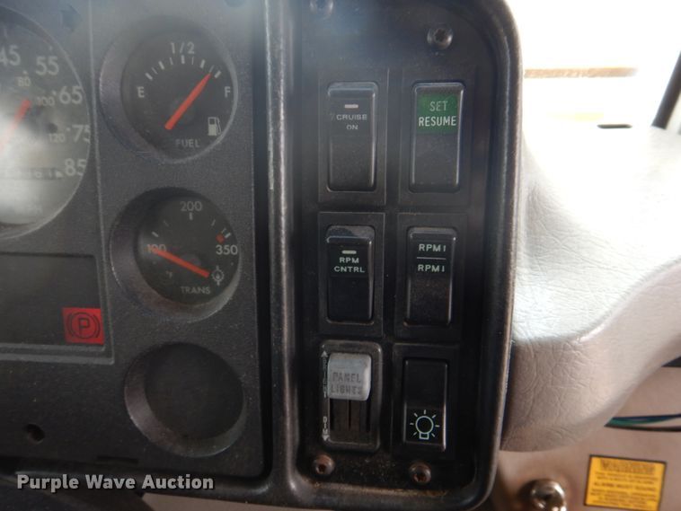 image for item DH8124 2003 Freightliner  Thomas Built school bus