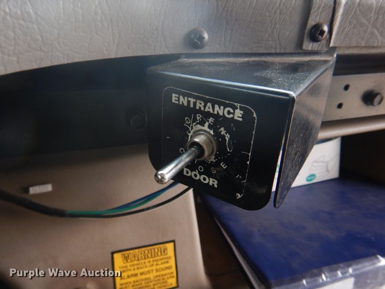 image for item DH8124 2003 Freightliner  Thomas Built school bus