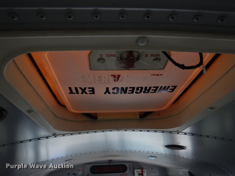 image for item DH8124 2003 Freightliner  Thomas Built school bus