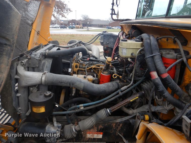 image for item DH8124 2003 Freightliner  Thomas Built school bus