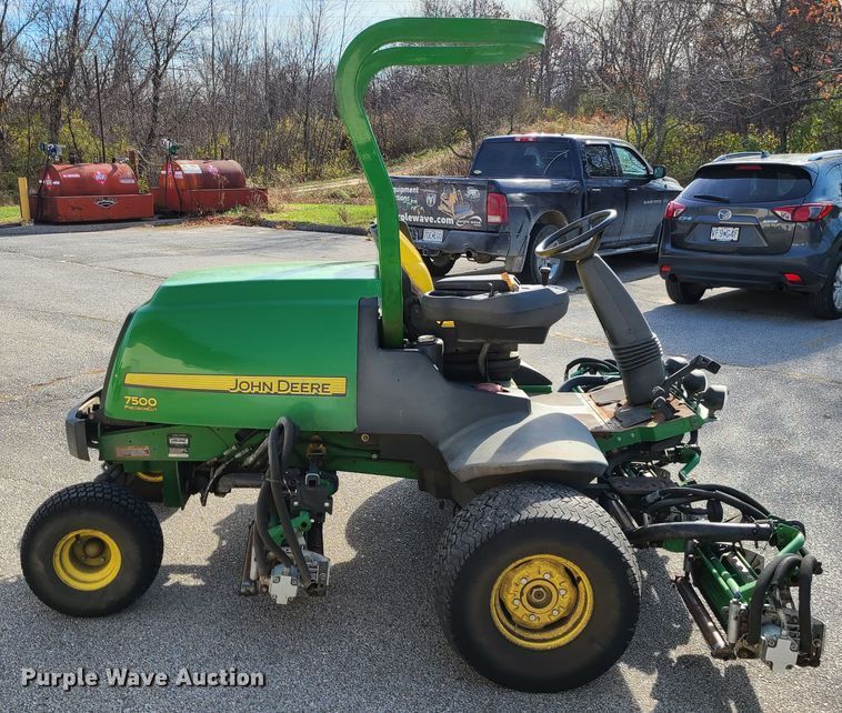image for item DJ1545 John Deere 7500  reel mower