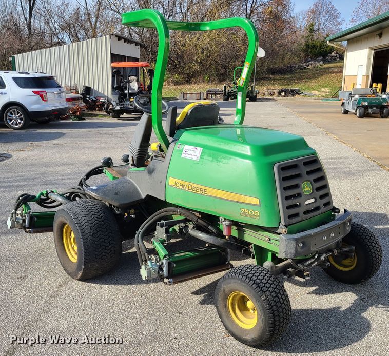 image for item DJ1545 John Deere 7500  reel mower