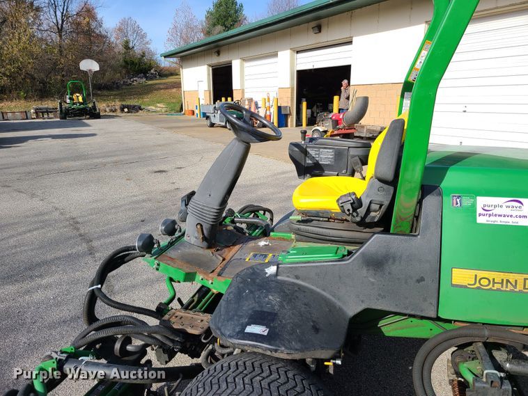image for item DJ1545 John Deere 7500  reel mower