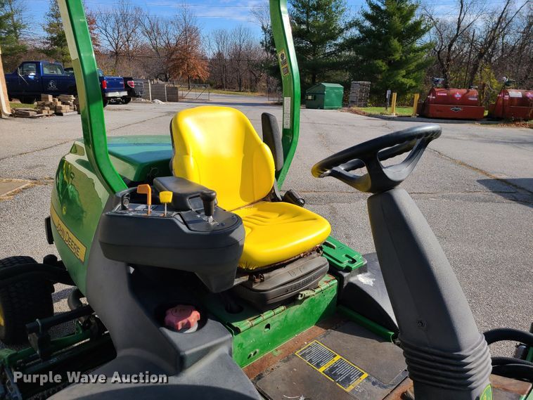 image for item DJ1545 John Deere 7500  reel mower