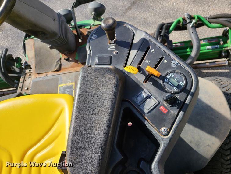 image for item DJ1545 John Deere 7500  reel mower